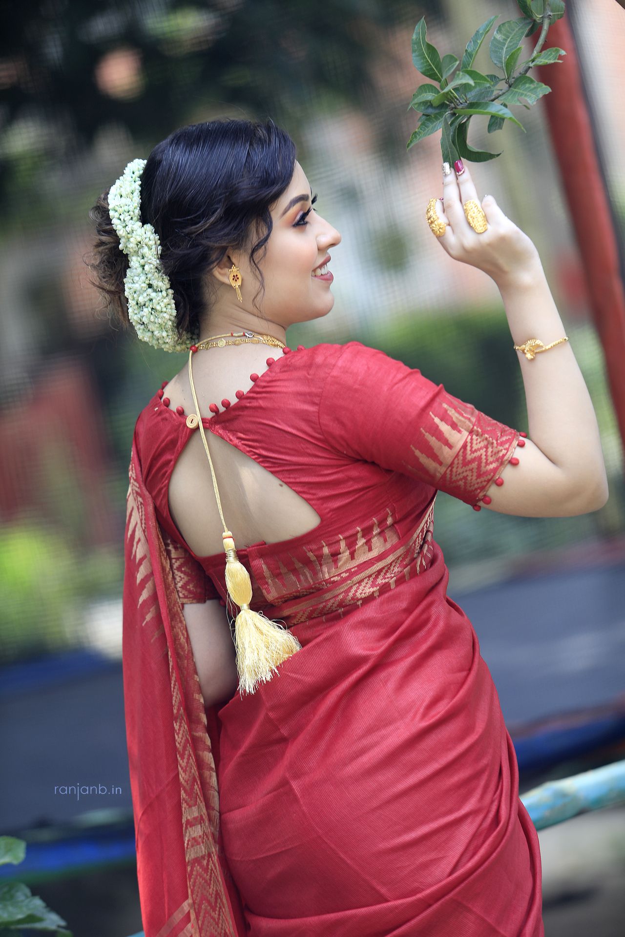 Prantika posing in a traditional outfit, captured with a focus on her expressive eyes, by Ranjan Bhattacharya Photography.