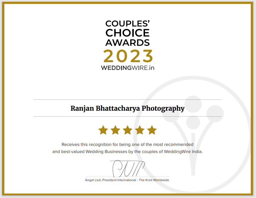 Ranjan Bhattacharya Photography from Kolkata has been named winner of the Couples' Choice Awards 2023 in the Photography and video category. This distinction is highly valuable in the professional wedding industry, accredited as one of the best vendors of the year thanks to couples who recommended them.