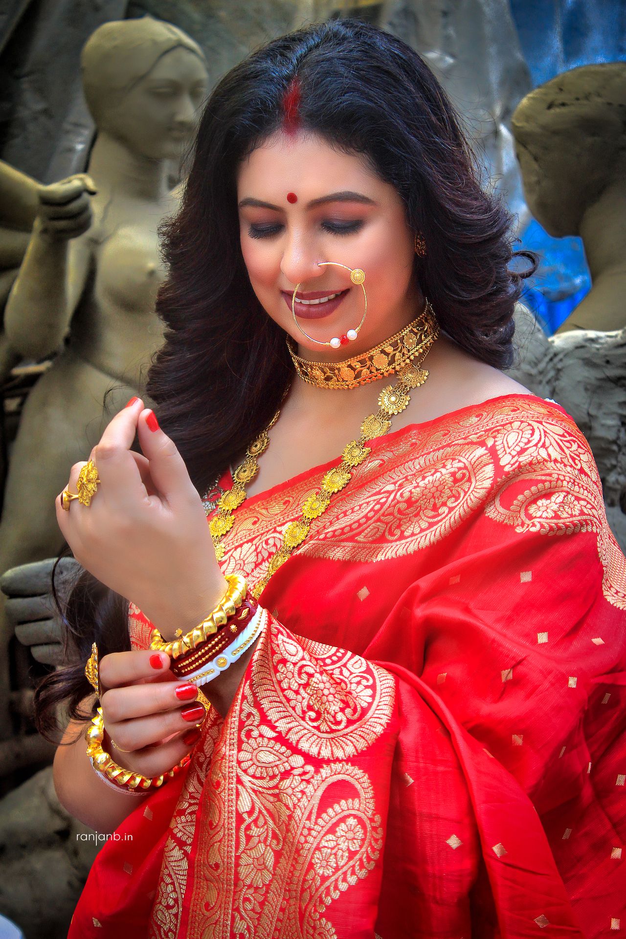 Portrait of Hasin Jahan wearing a traditional outfit, captured by Ranjan Bhattacharya, showcasing her elegance and grace.